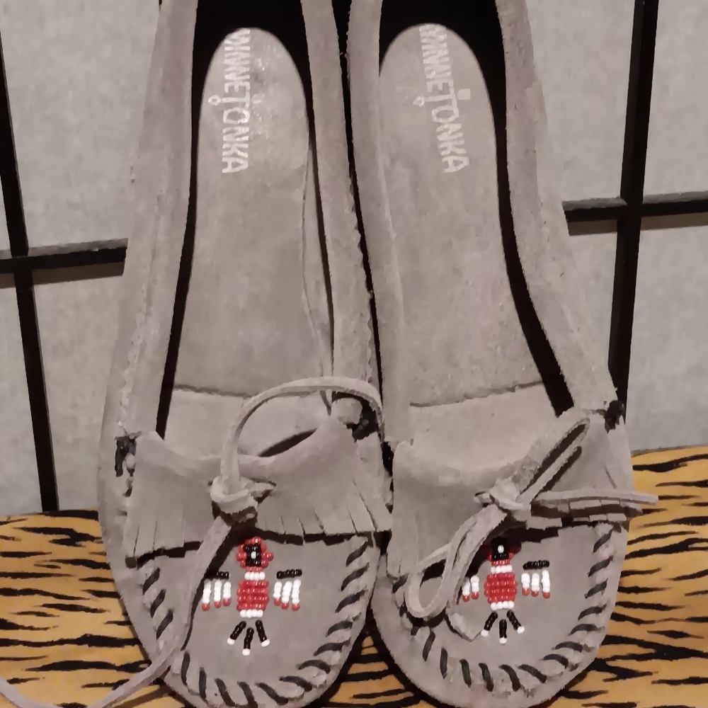 Minnetonka Gray Suede Beaded Moccasin Loafers - Picture 2 of 9